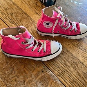 Converse girls size 1